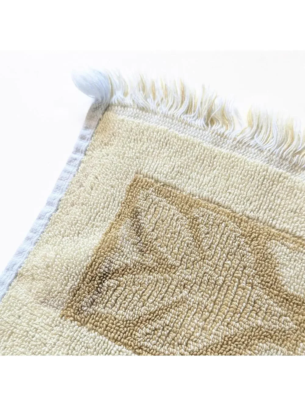 1970s Vintage Stevens Utica Fingertip Towel